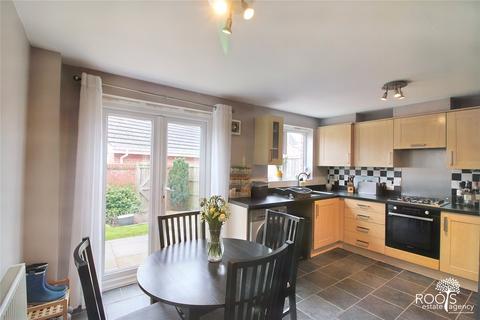 3 bedroom semi-detached house for sale, Urquhart Road, Berkshire RG19