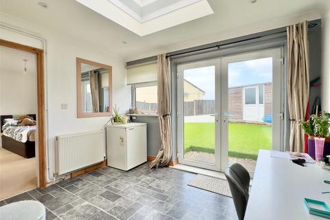 25 Marshall Avenue, Wadebridge, PL27 6BB