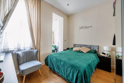 2 bedroom apartment for sale, Perham Road, London, Greater London, W14