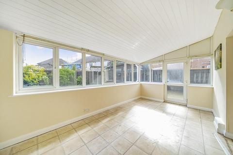 59 Paston Crescent, London, SE12 9EF