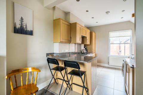 3 bedroom flat for sale, Recreation Road, Guildford, Surrey, GU1