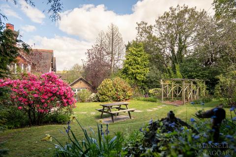 3 bedroom detached house for sale, Hartfield Road, Forest Row RH18