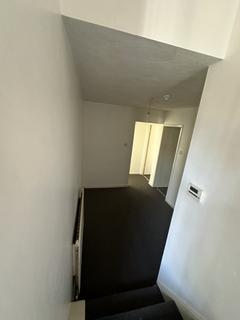 1 bedroom flat to rent, Ashton View, Leeds LS8