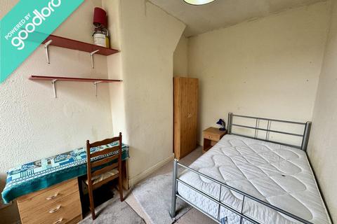 1 bedroom in a house share to rent, Horton Road, Manchester, M14 7QD