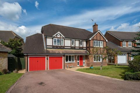 26 Avebury Close, Horsham, RH12 5JY
