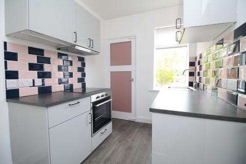 2 bedroom flat to rent, Ferndale Terrace, Springwell Village, Gateshead, Tyne and Wear, NE9