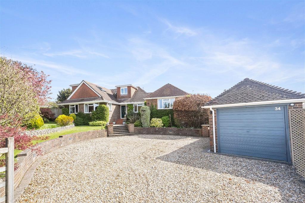 Lynchmere Avenue, North Lancing 5 bed chalet £725,000