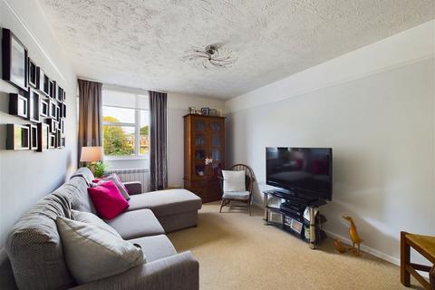 1 bedroom flat to rent, Littlehampton Road, Worthing, BN13 1RD