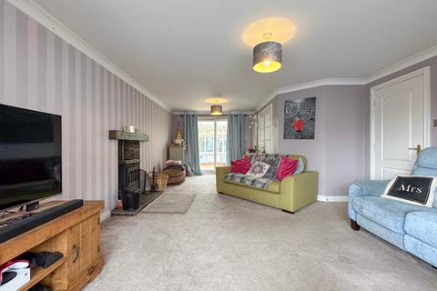 4 bedroom detached house for sale, Manor House Drive, 5 NG23