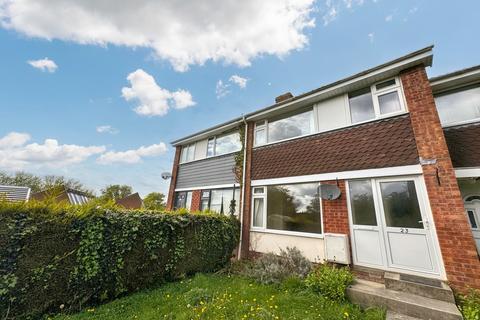 3 bedroom terraced house to rent, St Dunstans Close, Glastonbury, Somerset