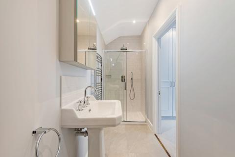 18 Elm Park Lane, London, SW3 6DB
