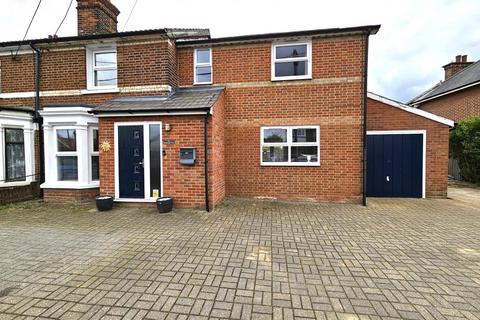 4 bedroom semi-detached house for sale, Feering Hill, Colchester CO5