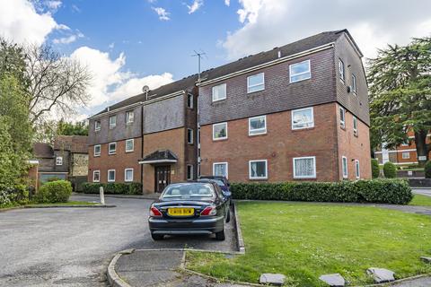 2 bedroom apartment for sale, Haslemere prime location