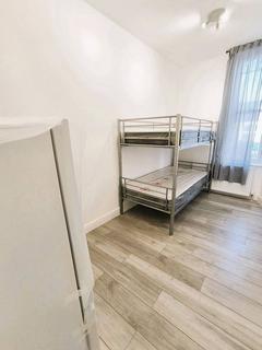 15 bedroom flat share to rent, Upper Tooting Road, London SW17