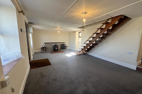 3 bedroom terraced house to rent, Ventonleague Row, Hayle TR27