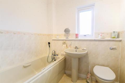 75 Curlinghall, Largs, KA30 8LB