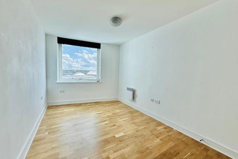 1 bedroom apartment for sale, Apartment 35, Marina Point West, Chatham Quays