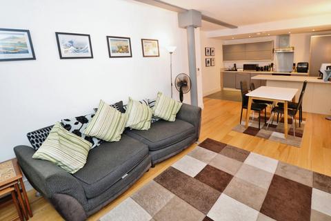 2 bedroom flat for sale, The Met Apartments, 40 Hilton Street, Northern Quarter, Manchester, M1