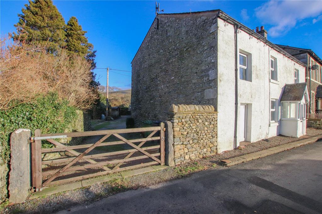 Carnforth, Carnforth LA6 3 bed detached house for sale £595,000
