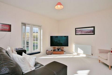 2 bedroom apartment to rent, Lord Fielding Close, Banbury OX16