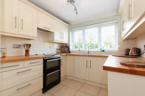 4 bedroom semi-detached house for sale, South Close, Banbury OX17