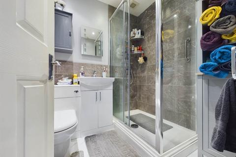 6 Bittern Way, Aylesbury, HP19 0WP