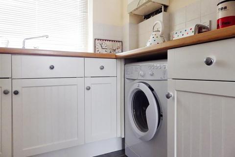 1 bedroom apartment to rent, Queen Emmas Dyke, Witney OX28