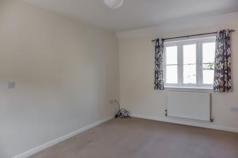 2 bedroom house to rent, Fallowfield Crescent, Witney OX28