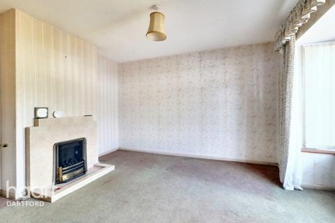 3 bedroom end of terrace house for sale, Kirby Road, Dartford