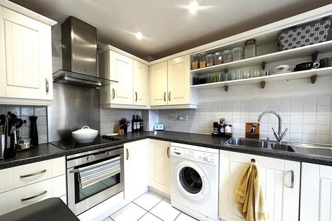 12 Rowan Drive, Witney, OX28 1BL
