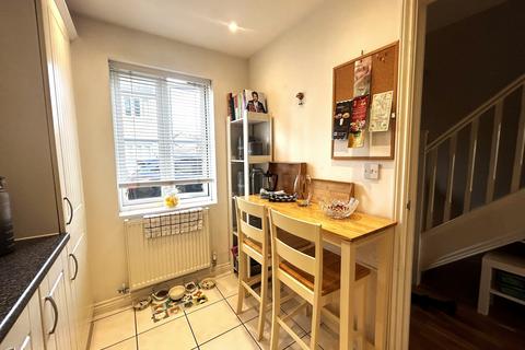 12 Rowan Drive, Witney, OX28 1BL