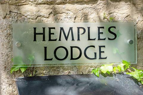 6 bedroom semi-detached house for sale, Hemples Lodge, Prestwick Road, Dinnington, Newcastle Upon Tyne, NE13