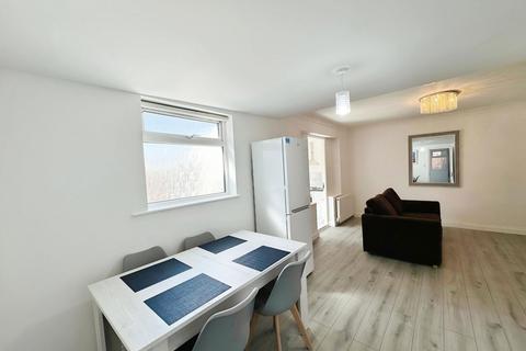 1 bedroom flat to rent, Salt Hill Drive, Slough SL1