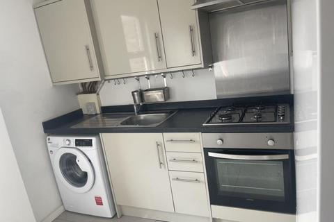 2 bedroom flat to rent, First Floor Flat, London NW10