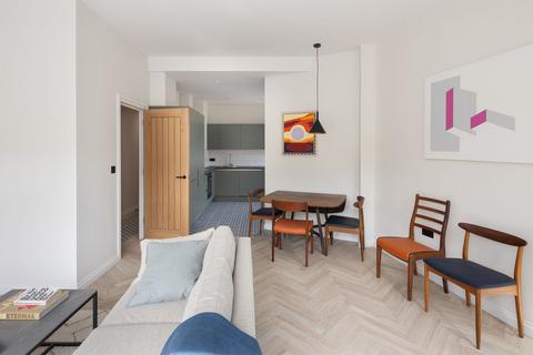 2 bedroom flat to rent, London SE5