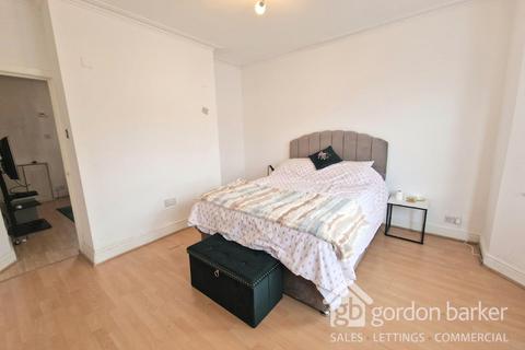 139a Capstone Road, Bournemouth, BH8 8RZ