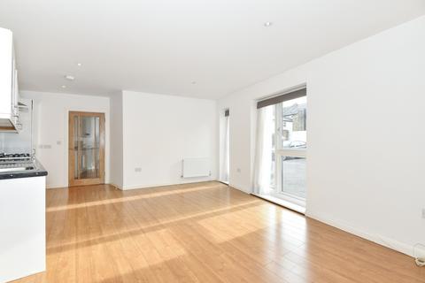 1 bedroom flat to rent, Furley Road Peckham SE15