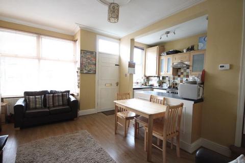 3 bedroom terraced house to rent, Woodside Avenue, Burley, Leeds, West Yorkshire