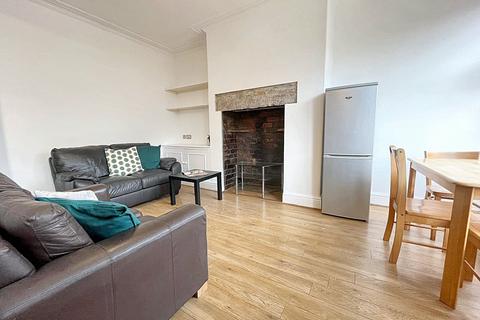 3 bedroom terraced house to rent, Woodside Avenue, Burley, Leeds, West Yorkshire