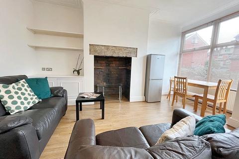 3 bedroom terraced house to rent, Woodside Avenue, Burley, Leeds, West Yorkshire