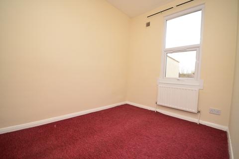 2 bedroom apartment to rent, Richmond Road Gillingham ME7