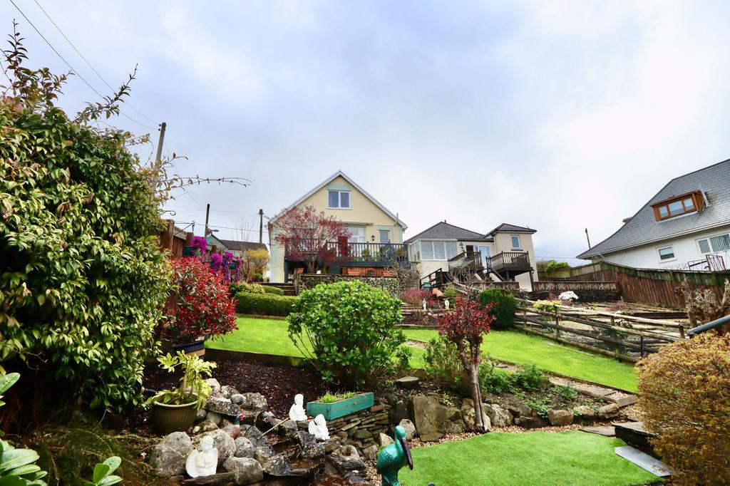 Tabor Road, Maesycwmmer, CF82 3 bed detached house for sale £390,000