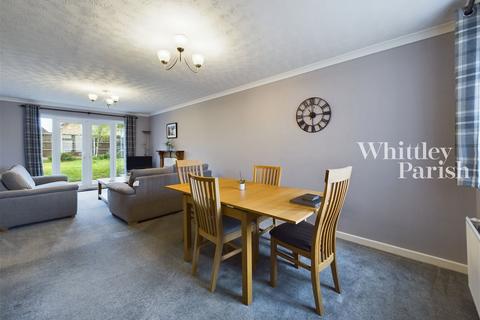 3 bedroom detached house for sale, Porter Road, Long Stratton, NR15 2TY
