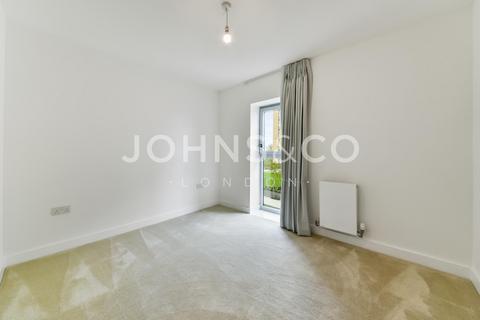 undefined, Flagstaff Road, Bankside Gardens, Reading, RG2