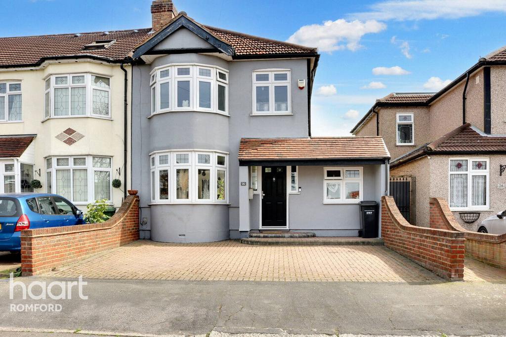 Southdown Road, Hornchurch 4 bed end of terrace house for sale £600,000