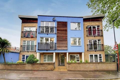 3 bedroom flat for sale, Flat 2, 1 Lucas Street, London, SE8 4QH
