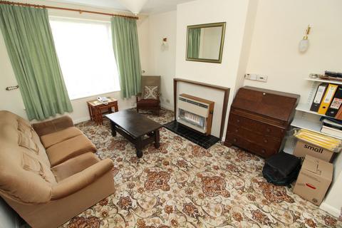 3 bedroom semi-detached house for sale, Mendip Crescent, Bedford