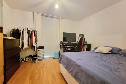 1 bedroom flat to rent, Simmonds House , Clayponds Lane , Brentford , TW8