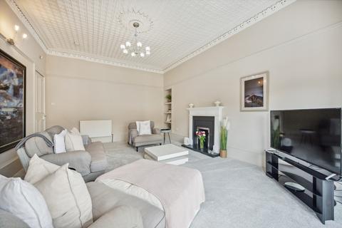 4 bedroom flat for sale, Whitehill Street, Flat 3/1, Dennistoun, Glasgow, G31 2LJ