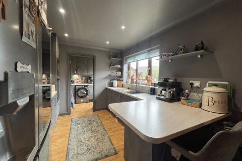 4 Harden Close, Penistone, Sheffield, S36 6HZ